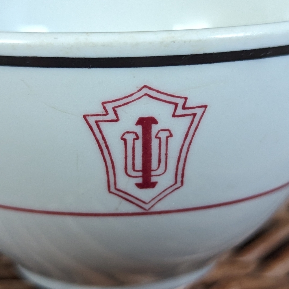 1957 INDIANA UNIVERSITY DINING HALL SHENANGO CHINA RESTAURANT WARE COFFEE CUP - Picture 2 of 6